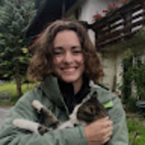 Meet your Posher, Isabella